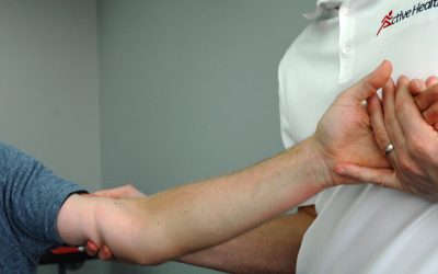 The Difference Between Golfer’s Elbow and Tennis Elbow